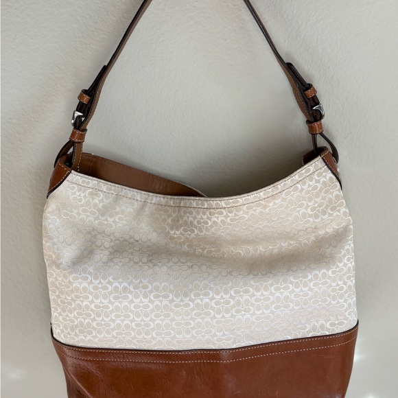 Vintage Coach Hampton Hobo Bag - Picture 5 of 9